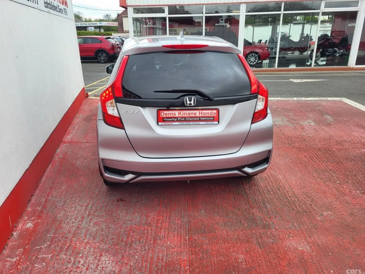 Honda Jazz Hatchback, Petrol, 2019, Silver