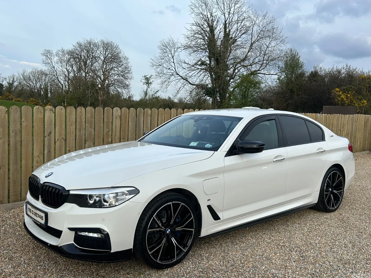 BMW 5-Series Saloon, Petrol Plug-in Hybrid, 2017, White