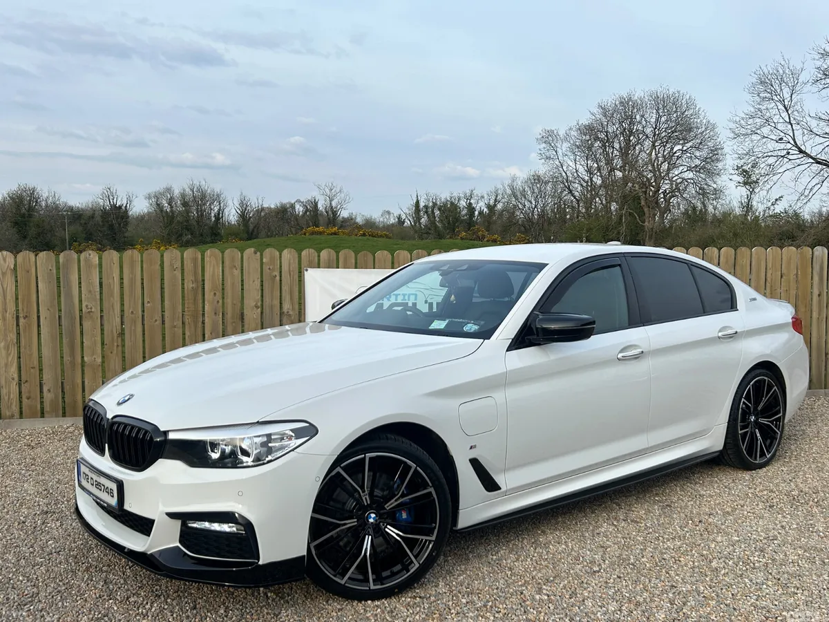 BMW 5-Series Saloon, Petrol Plug-in Hybrid, 2017, White