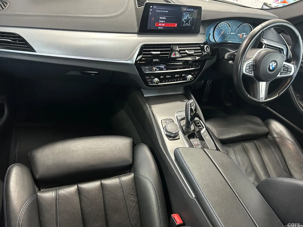 BMW 5-Series Saloon, Petrol Plug-in Hybrid, 2017, White