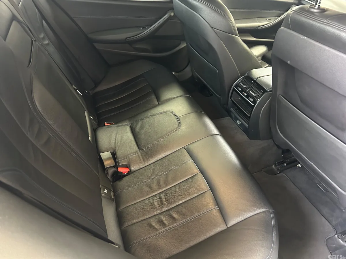 BMW 5-Series Saloon, Petrol Plug-in Hybrid, 2017, White