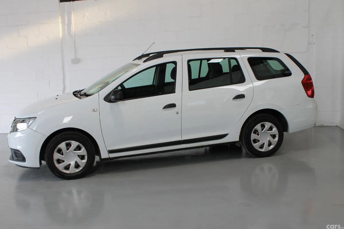 Dacia Logan Estate, Petrol, 2017, White