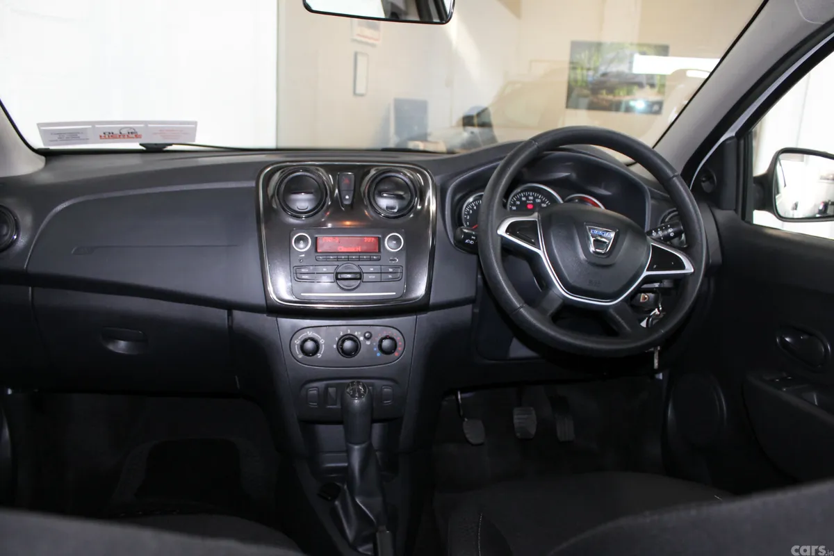 Dacia Logan Estate, Petrol, 2017, White