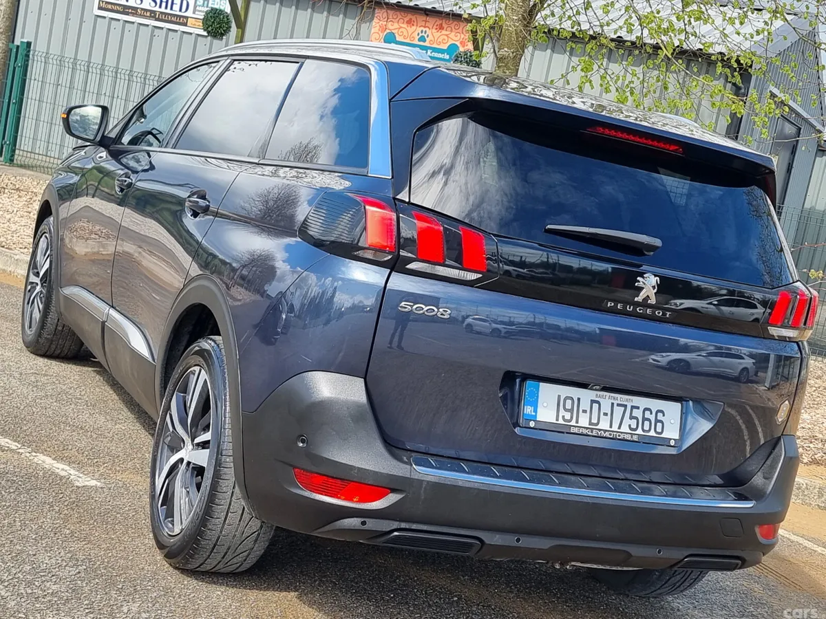Peugeot 5008 MPV, Diesel, 2019, Blue