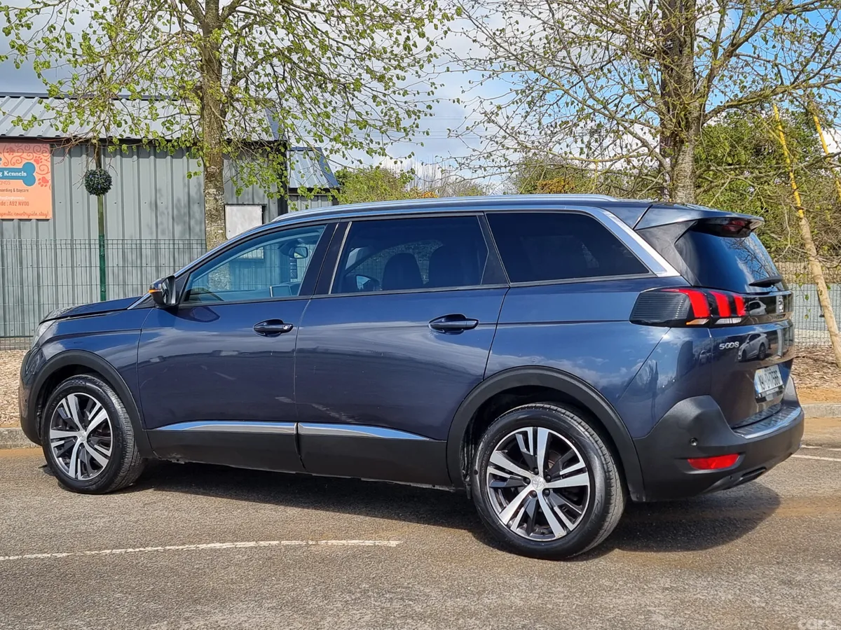Peugeot 5008 MPV, Diesel, 2019, Blue