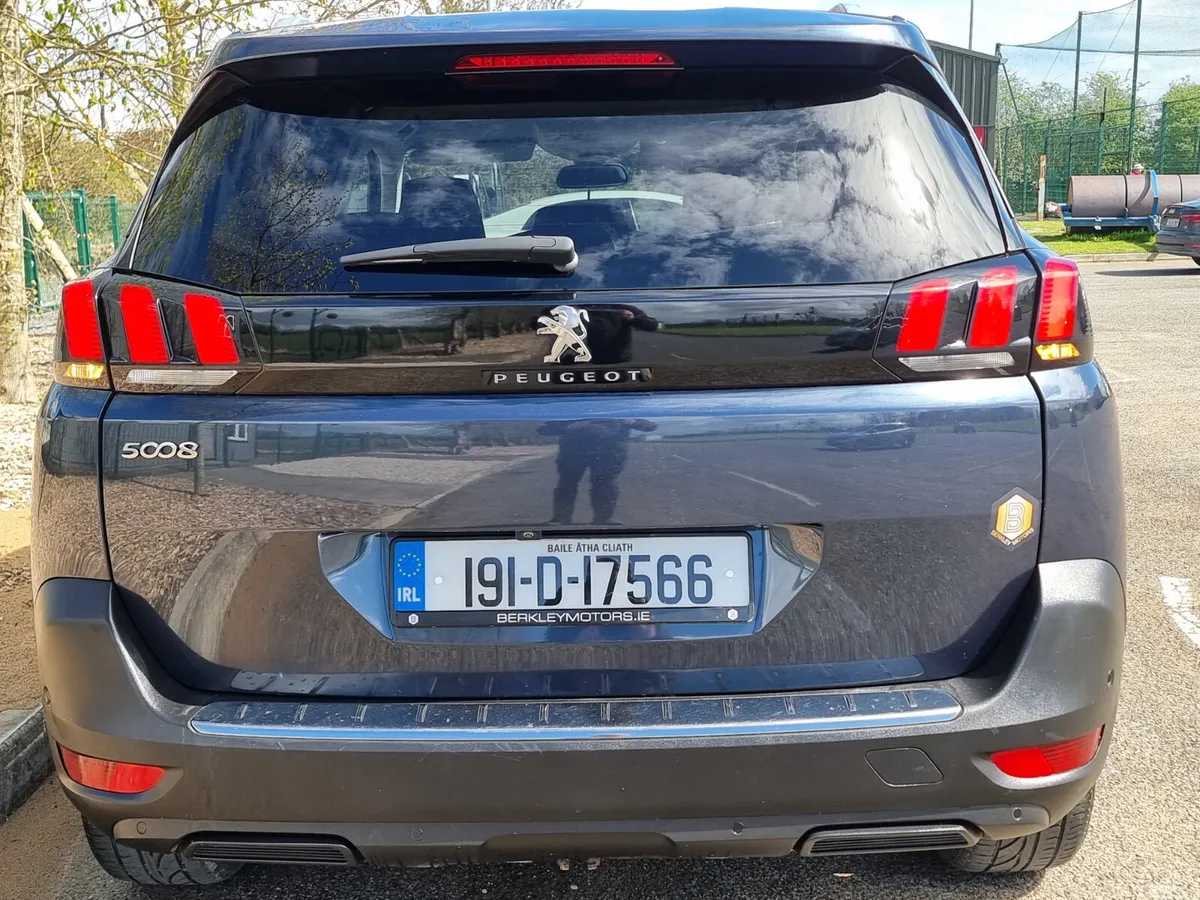 Peugeot 5008 MPV, Diesel, 2019, Blue