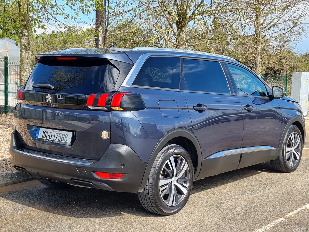 Peugeot 5008 MPV, Diesel, 2019, Blue