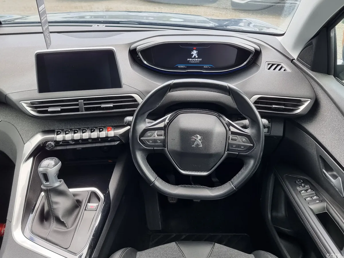 Peugeot 5008 MPV, Diesel, 2019, Blue