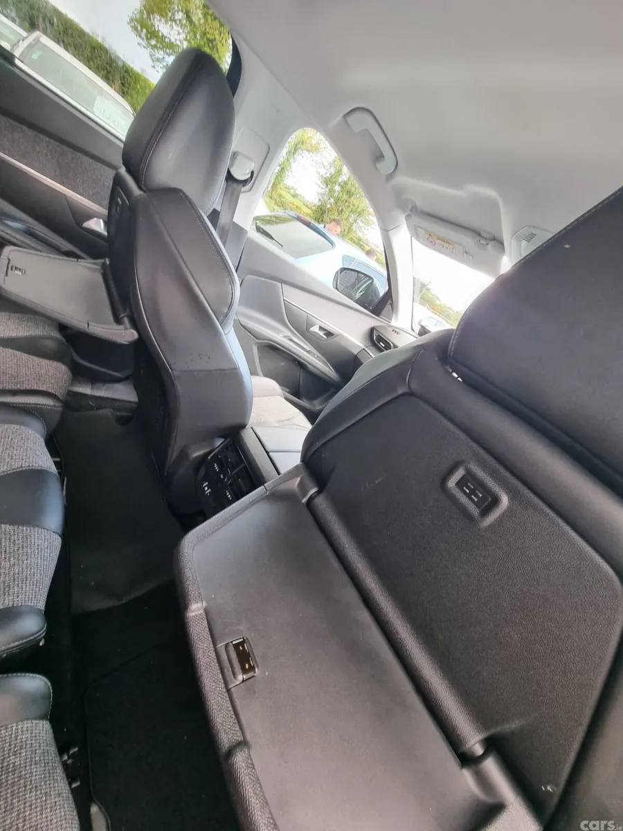 Peugeot 5008 MPV, Diesel, 2019, Blue