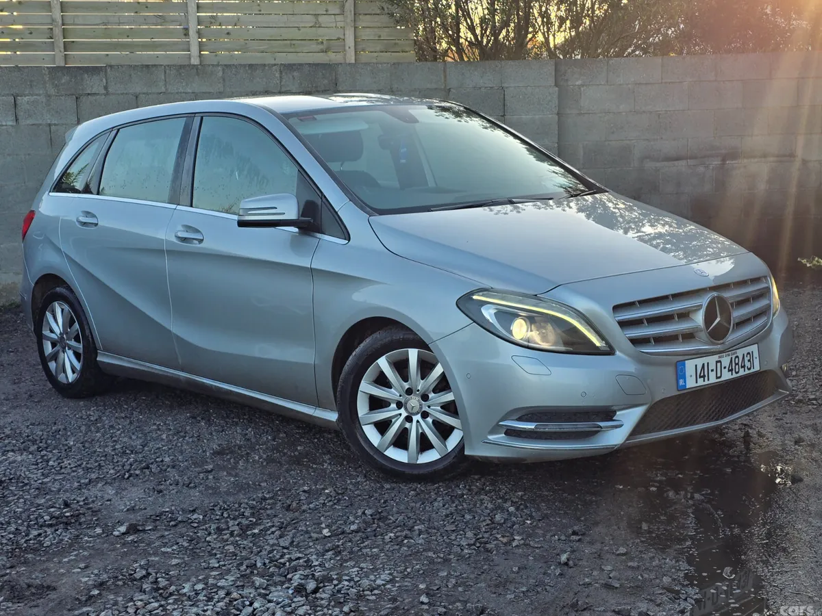 Mercedes-Benz B-Class MPV, Petrol, 2014, Silver