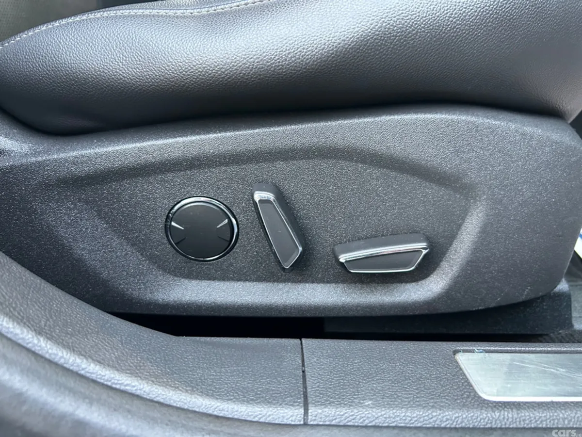 Ford Mondeo Hatchback, Diesel, 2018, Blue