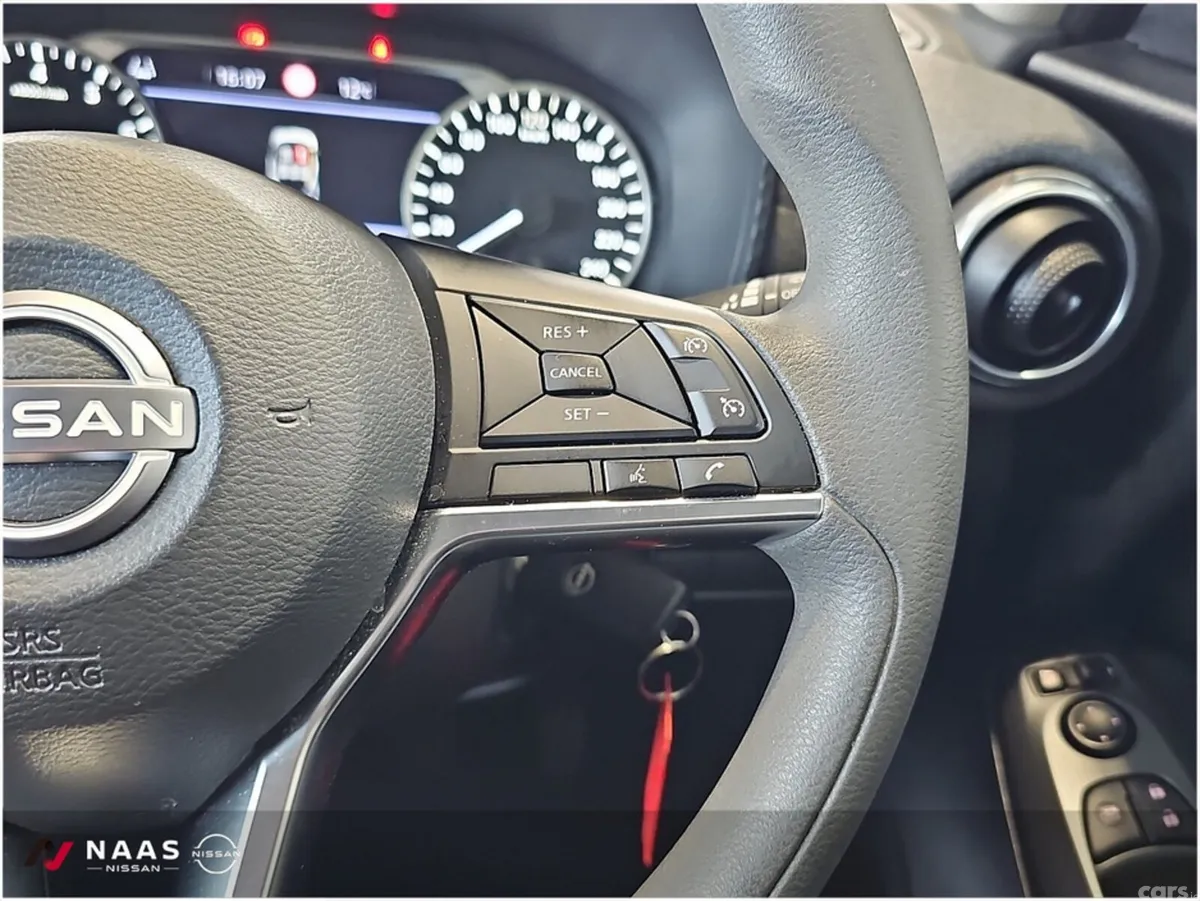 Nissan Juke MPV, Petrol, 2025, White