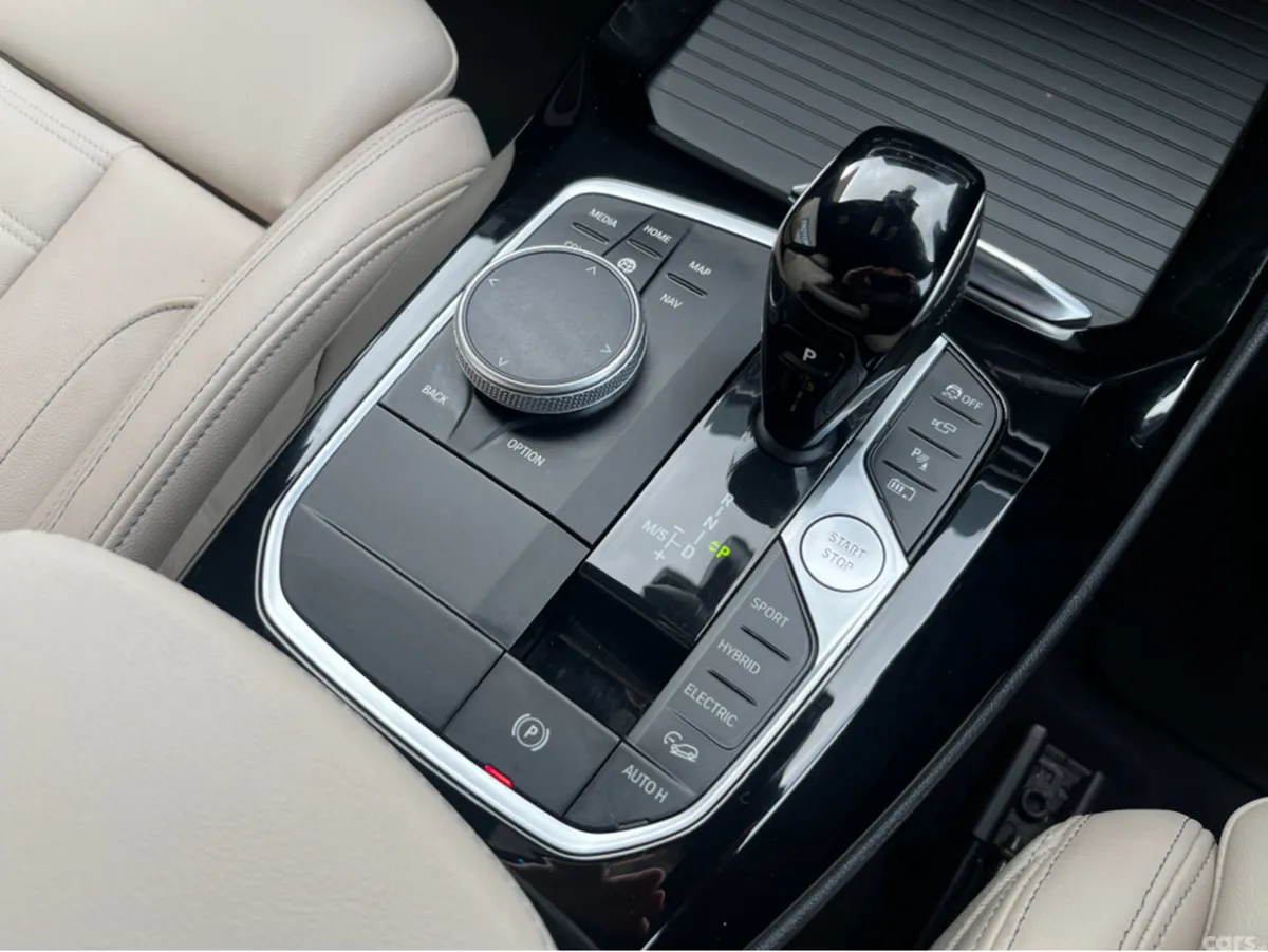 BMW X3 SUV, Petrol Plug-in Hybrid, 2023, White