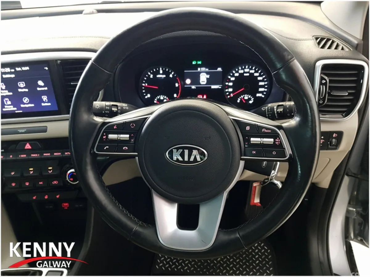 Kia Sportage MPV, Diesel, 2021, Grey