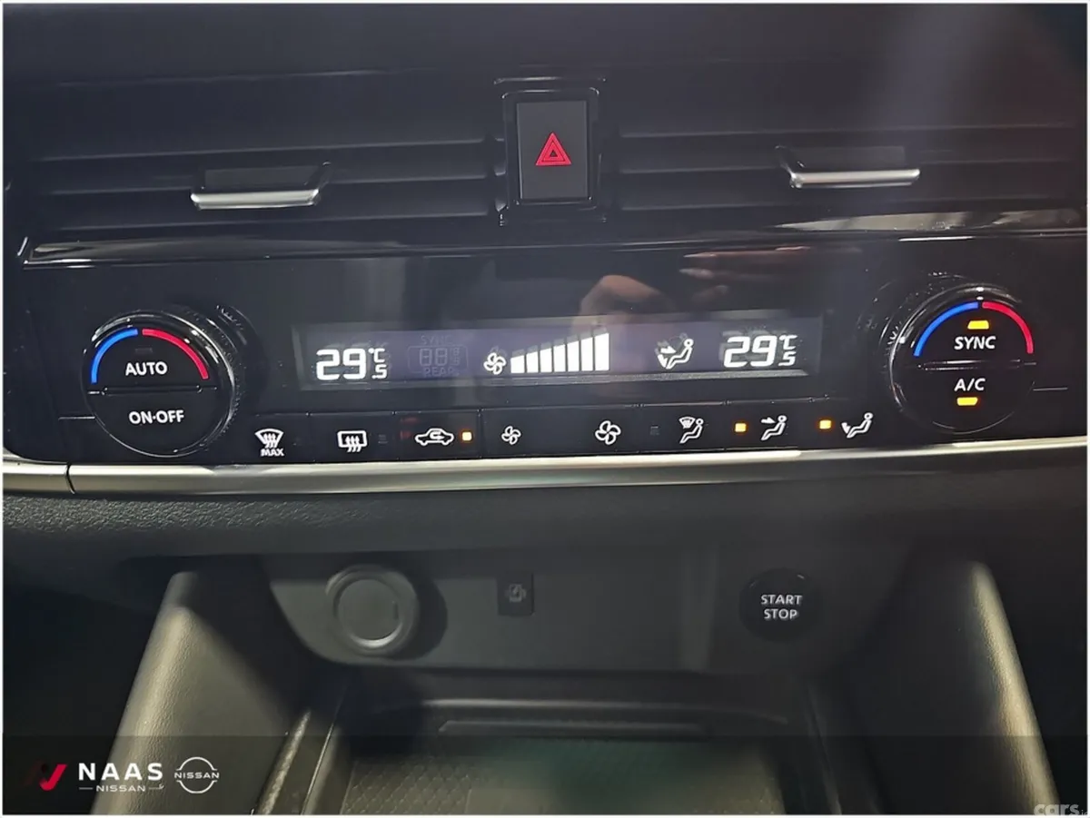 Nissan Qashqai MPV, Petrol Hybrid, 2025, Black