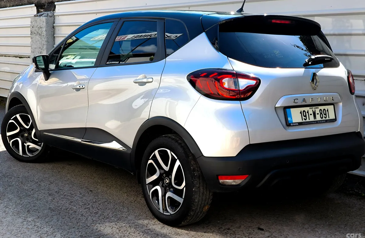 Renault Captur Hatchback, Petrol, 2019, Grey