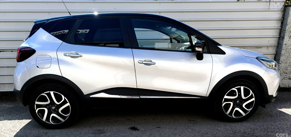 Renault Captur Hatchback, Petrol, 2019, Grey