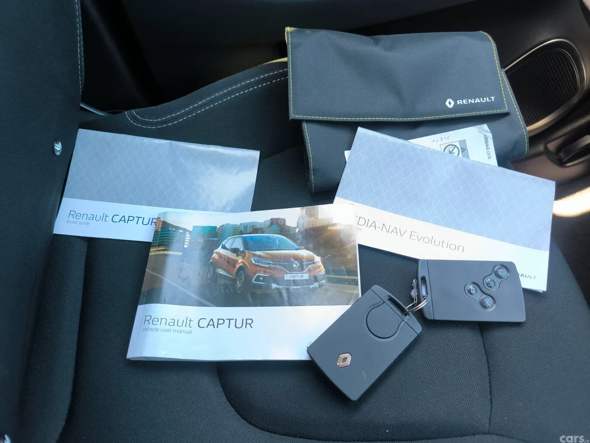 Renault Captur Hatchback, Petrol, 2019, Grey