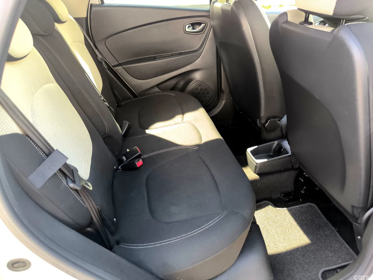 Renault Captur Hatchback, Petrol, 2019, Grey
