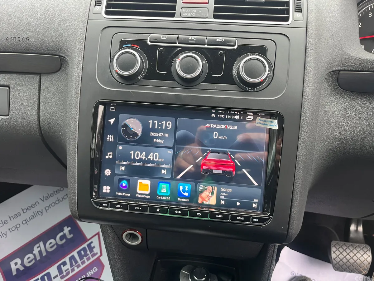 Volkswagen Touran MPV, Petrol, 2015, White