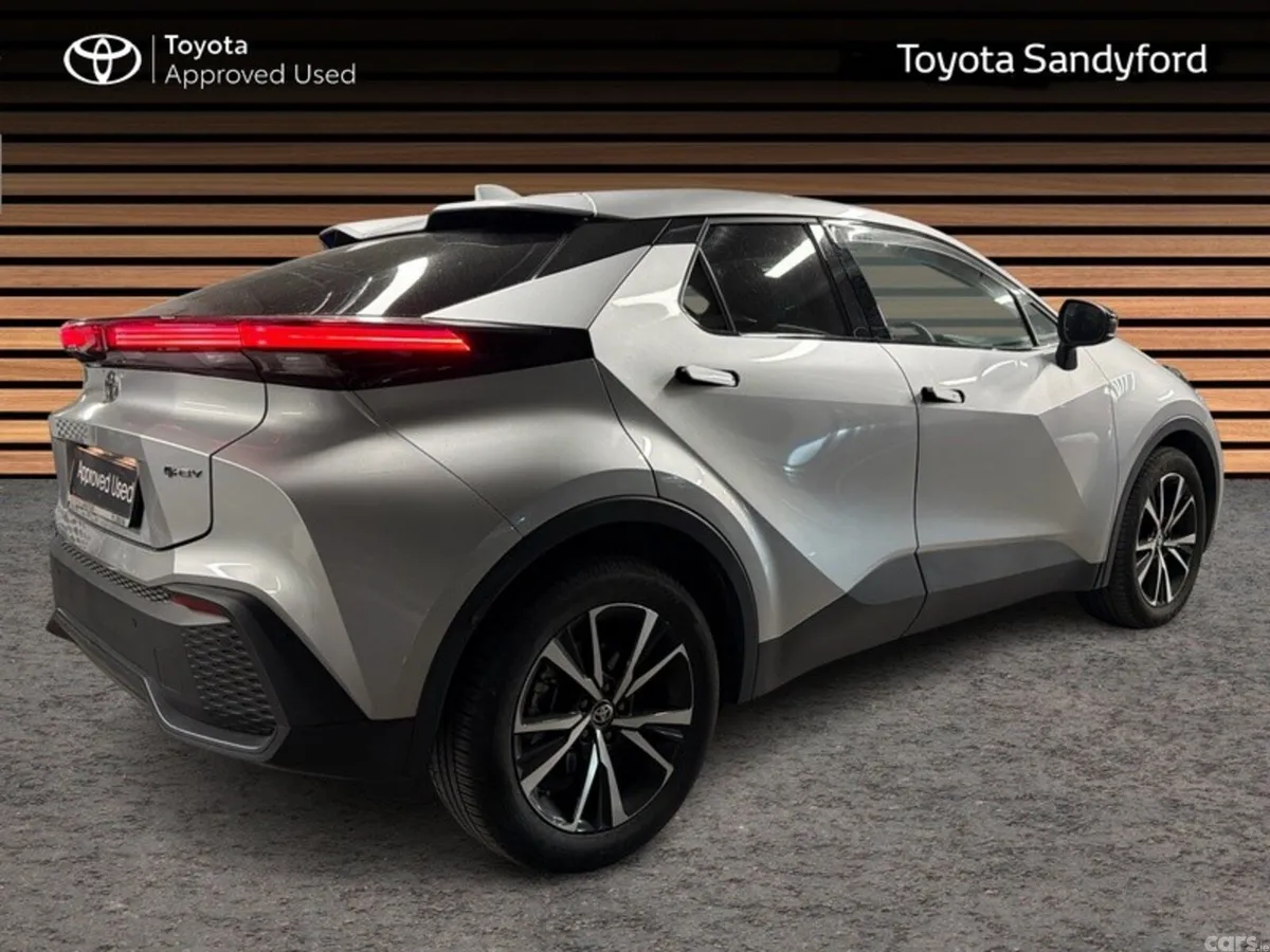 Toyota C-HR SUV, Petrol Hybrid, 2025, Silver