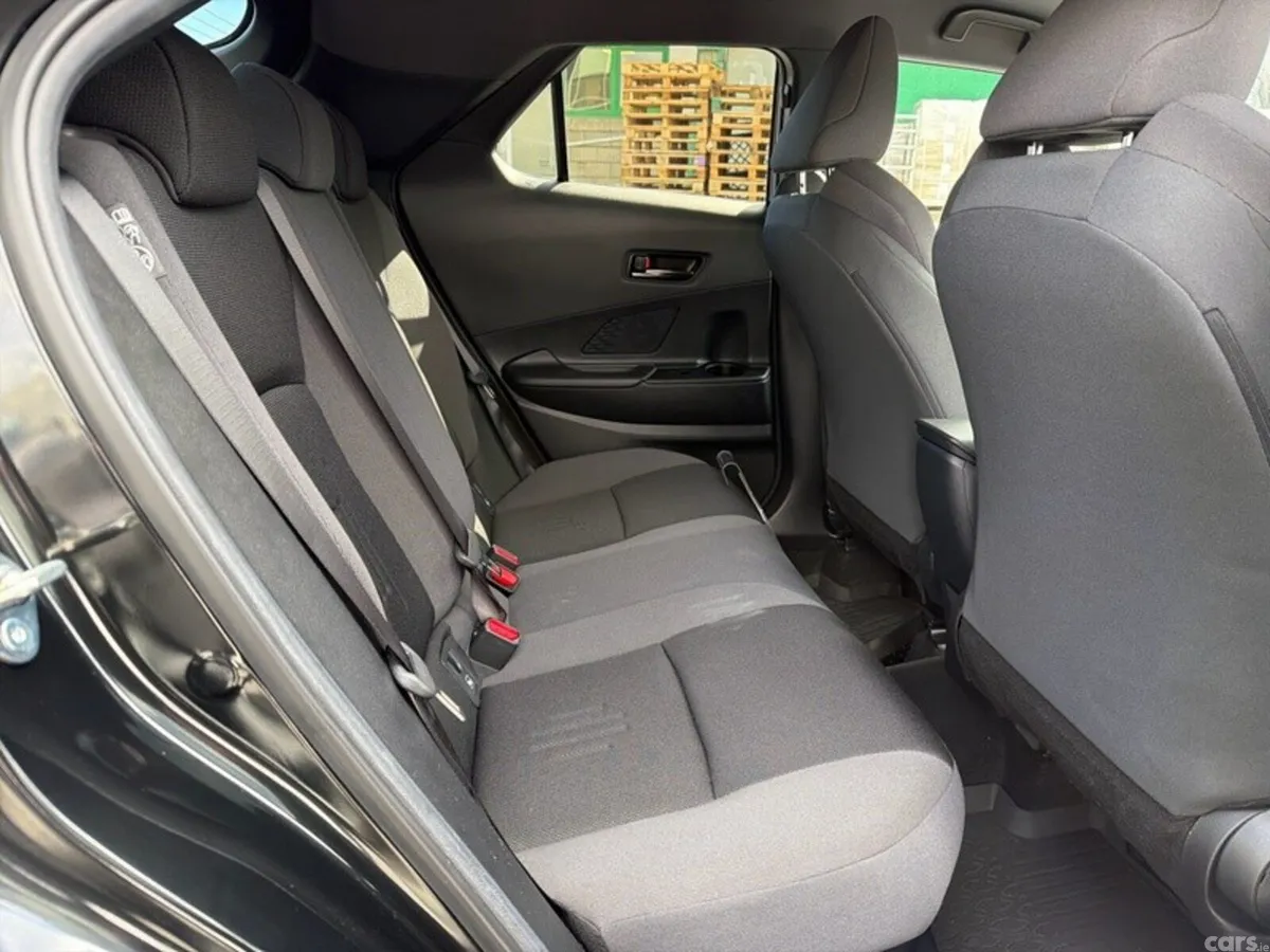 Toyota C-HR SUV, Petrol Hybrid, 2024, Black