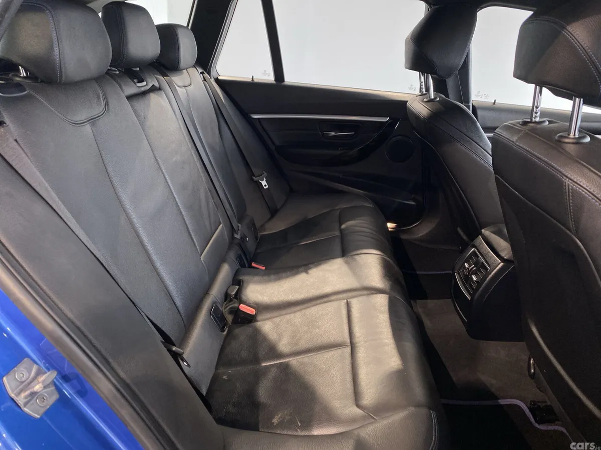 BMW 3-Series Saloon, Diesel, 2018, Blue