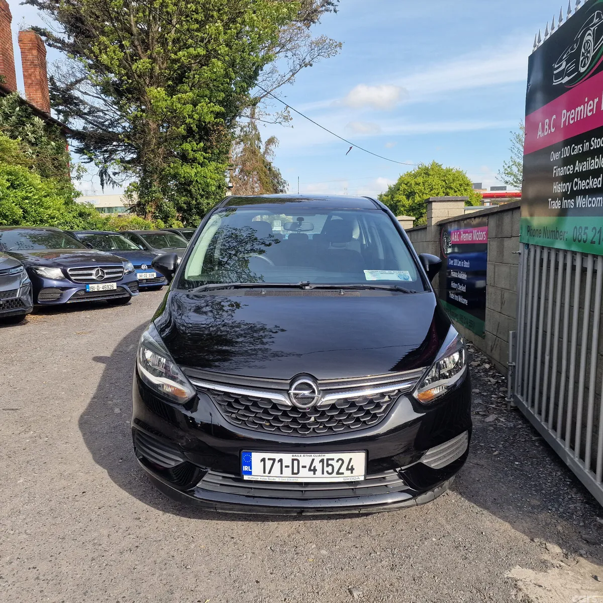 Opel Zafira MPV, Petrol, 2017, Black
