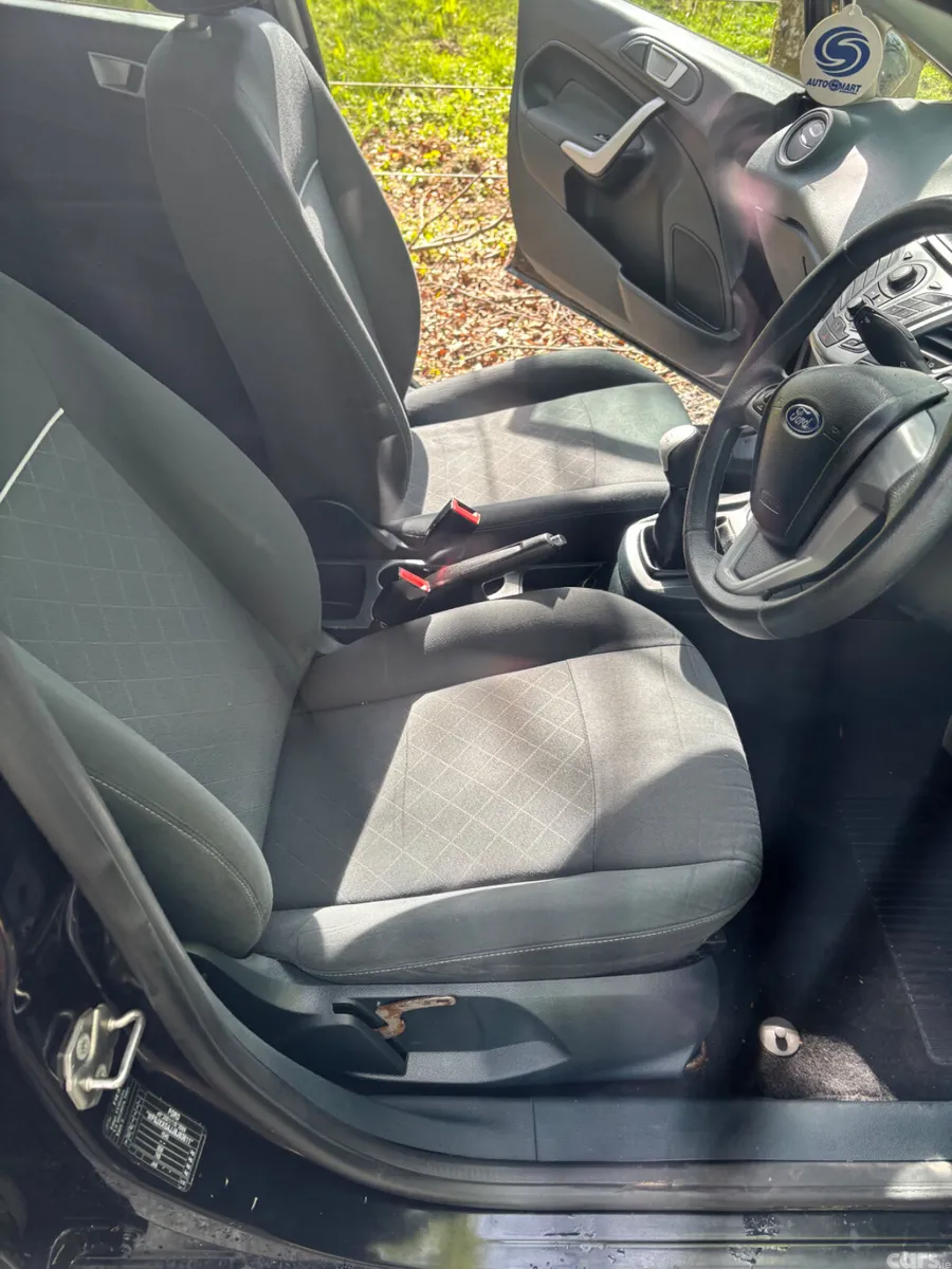 Ford Fiesta Hatchback, Diesel, 2011, Black