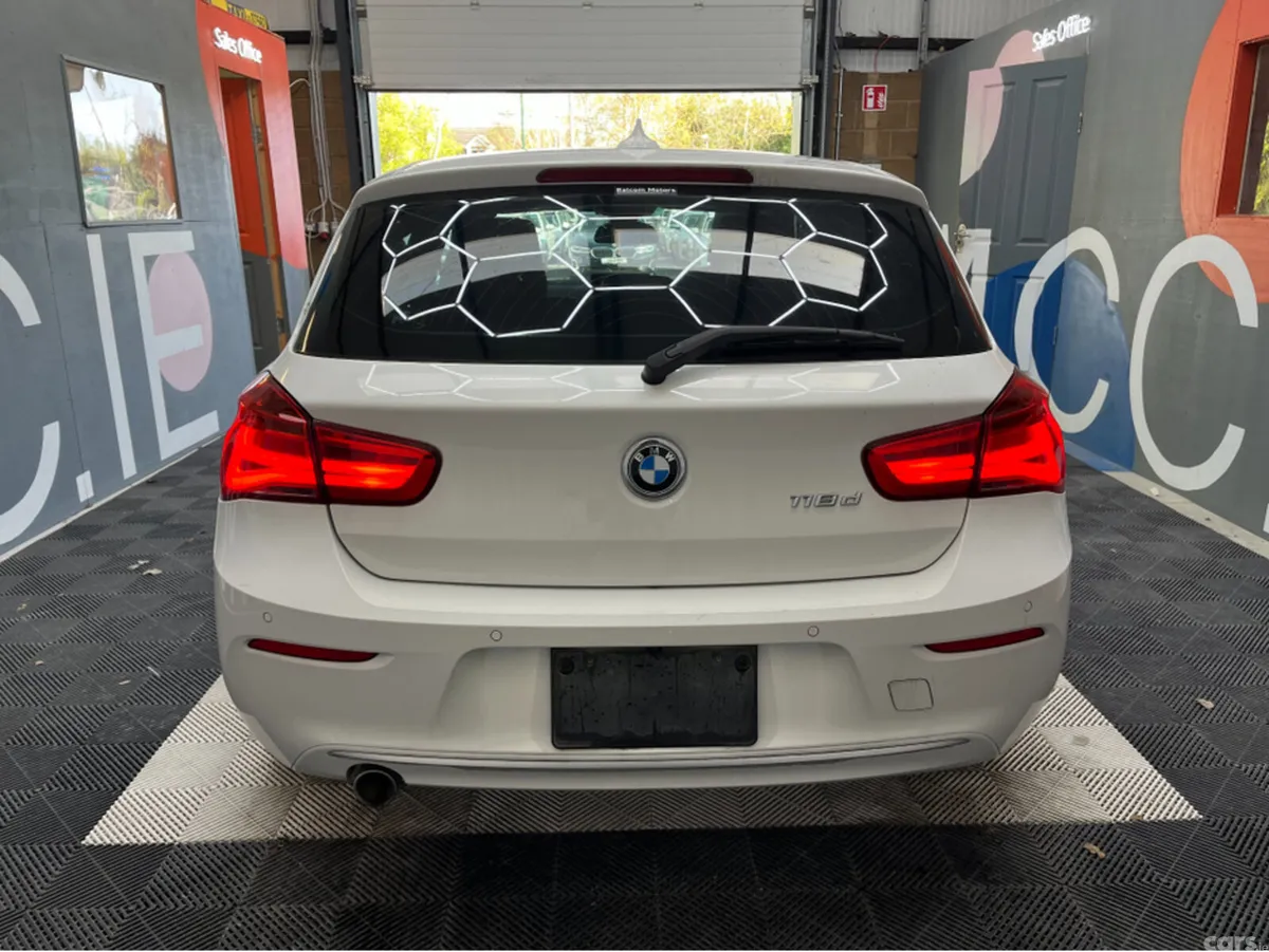 BMW 1-Series Hatchback, Diesel, 2016, White