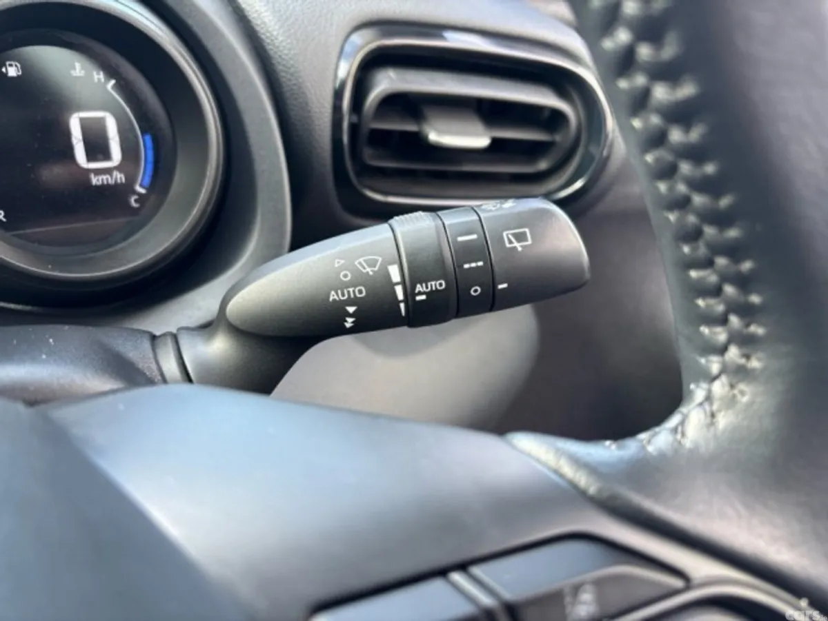 Toyota Yaris Hatchback, Petrol Hybrid, 2023, Silver