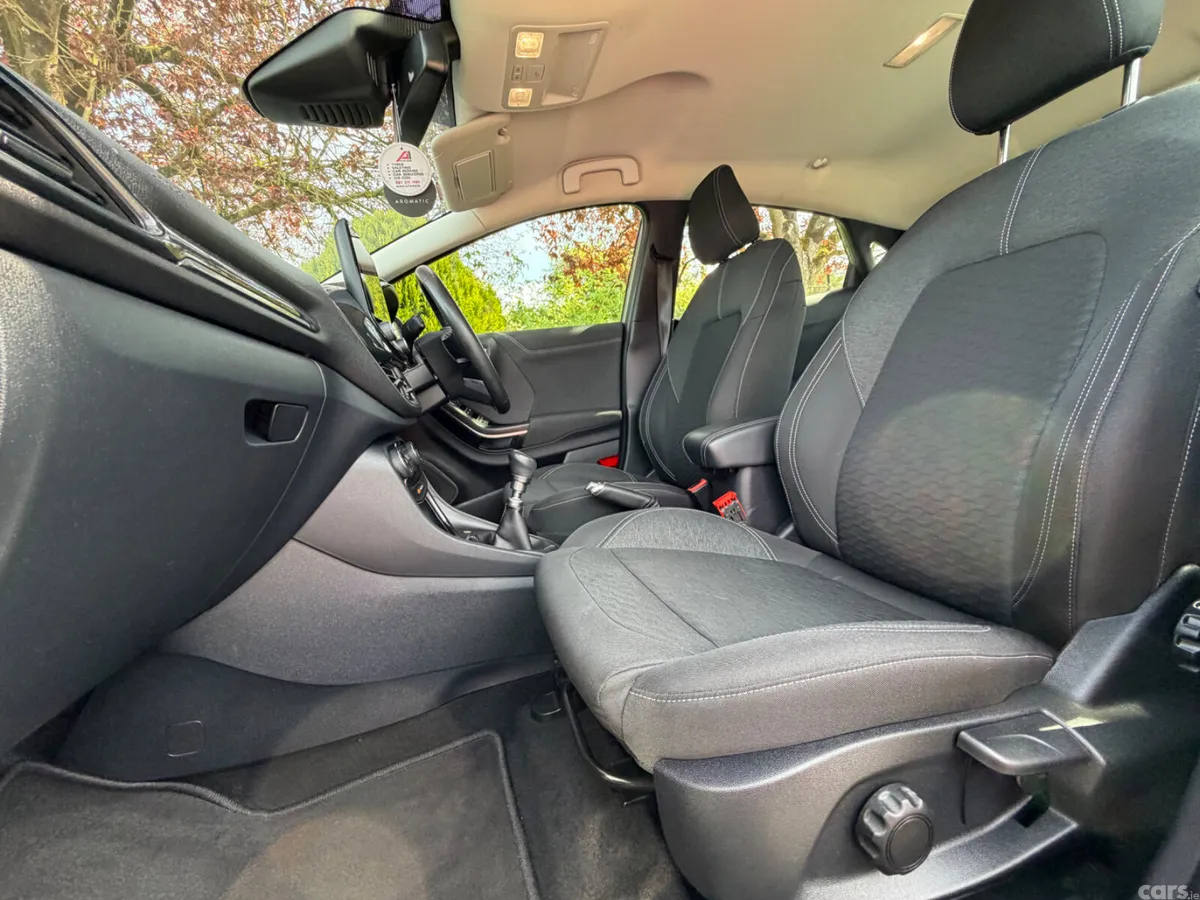 Ford Puma MPV, Diesel, 2021, Grey