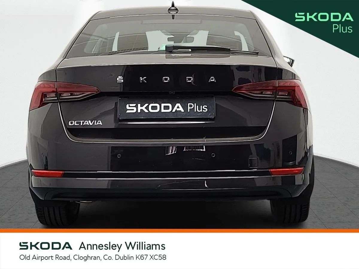 Skoda Octavia Saloon, Diesel, 2024, Black