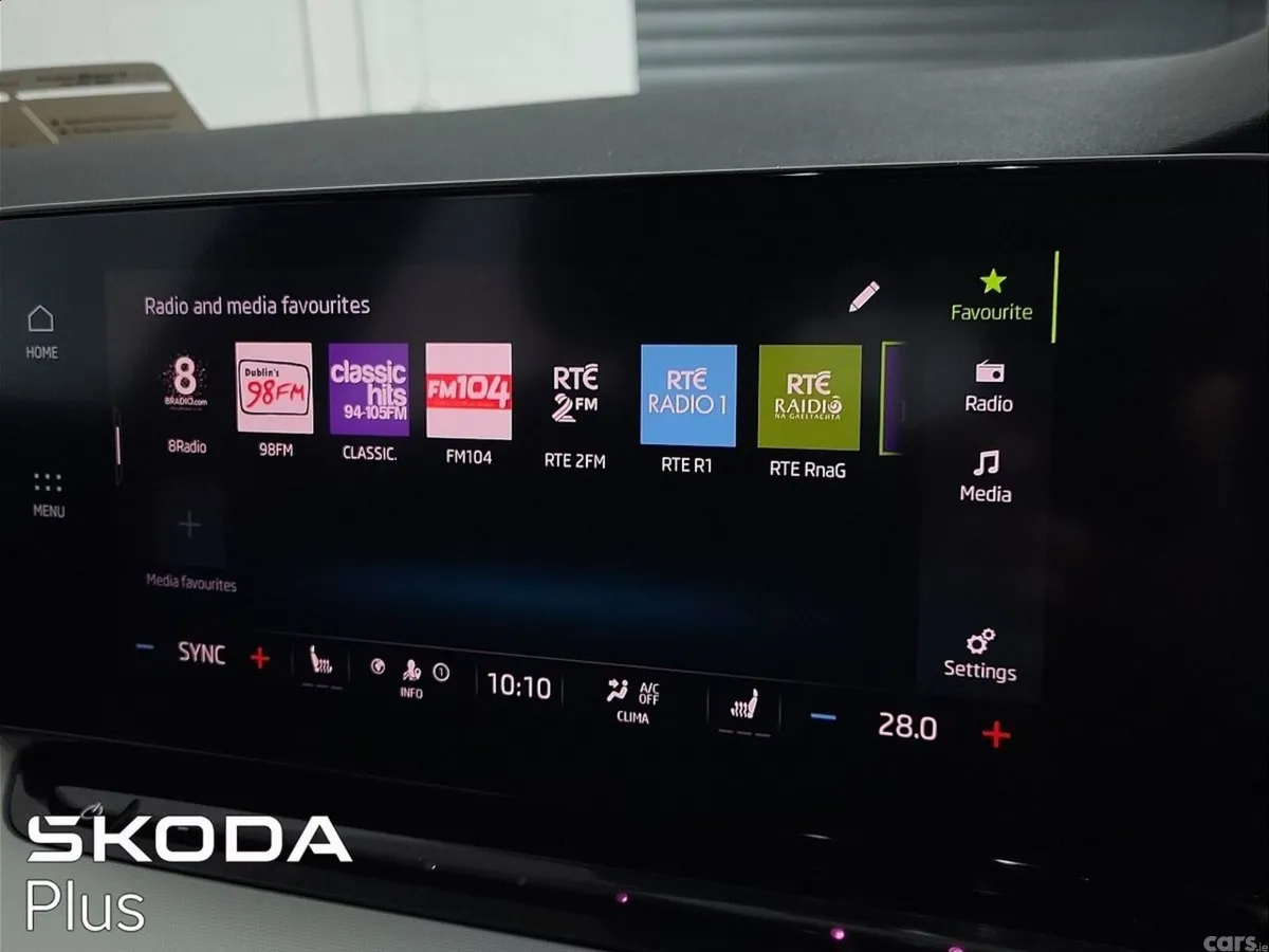 Skoda Octavia Saloon, Diesel, 2024, Black