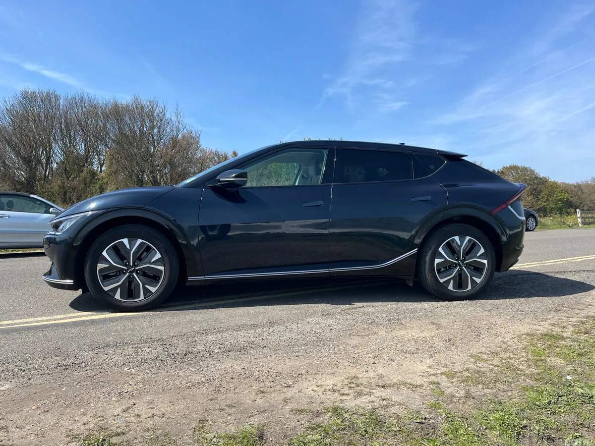 Kia EV6 MPV, Electric, 2023, Blue