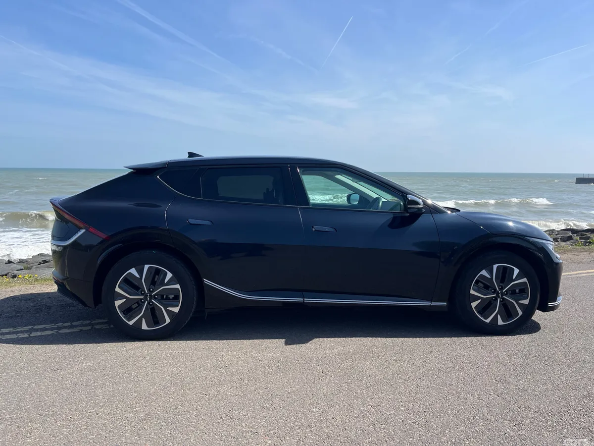 Kia EV6 MPV, Electric, 2023, Blue