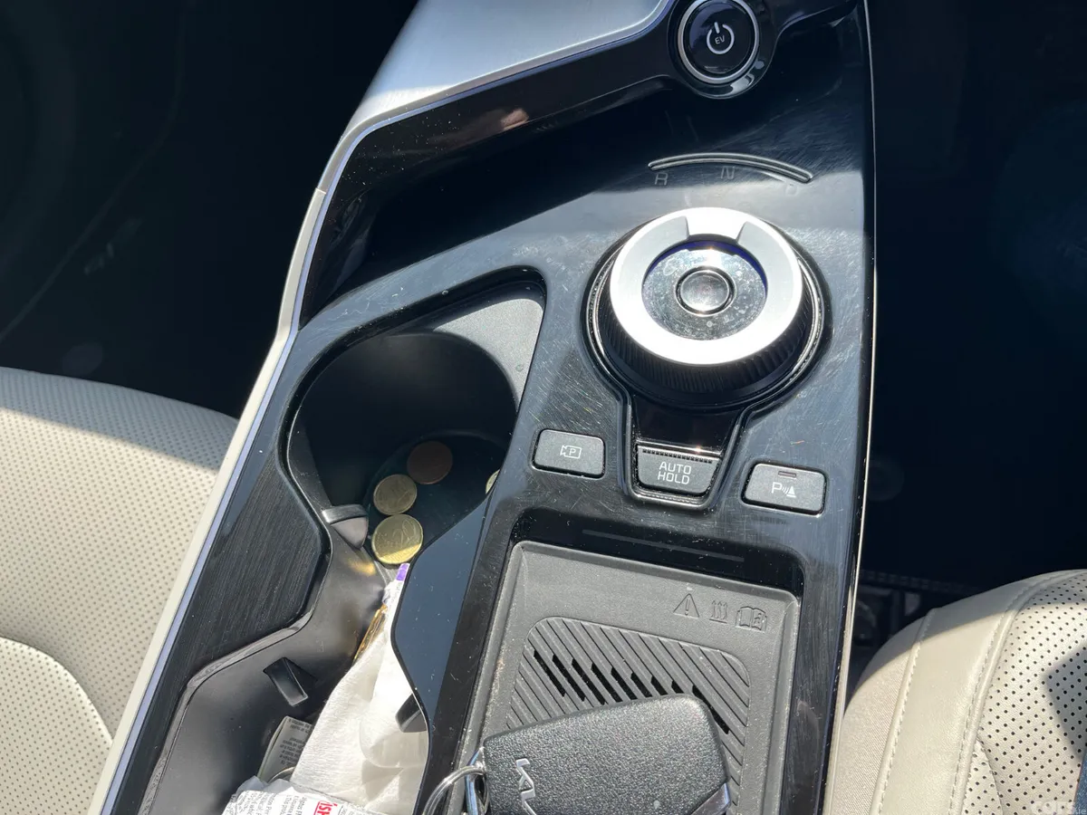 Kia EV6 MPV, Electric, 2023, Blue