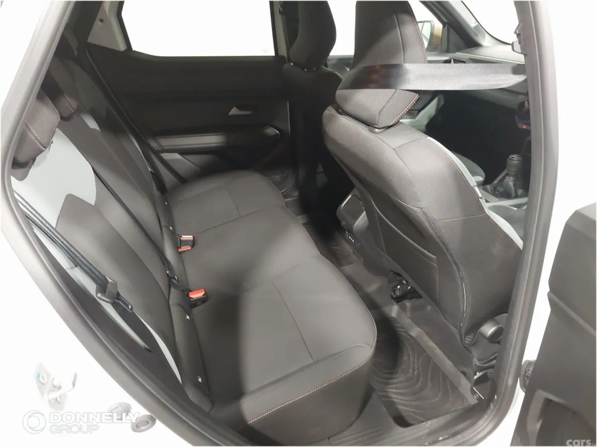 Dacia Duster Estate, Petrol, 2025, White