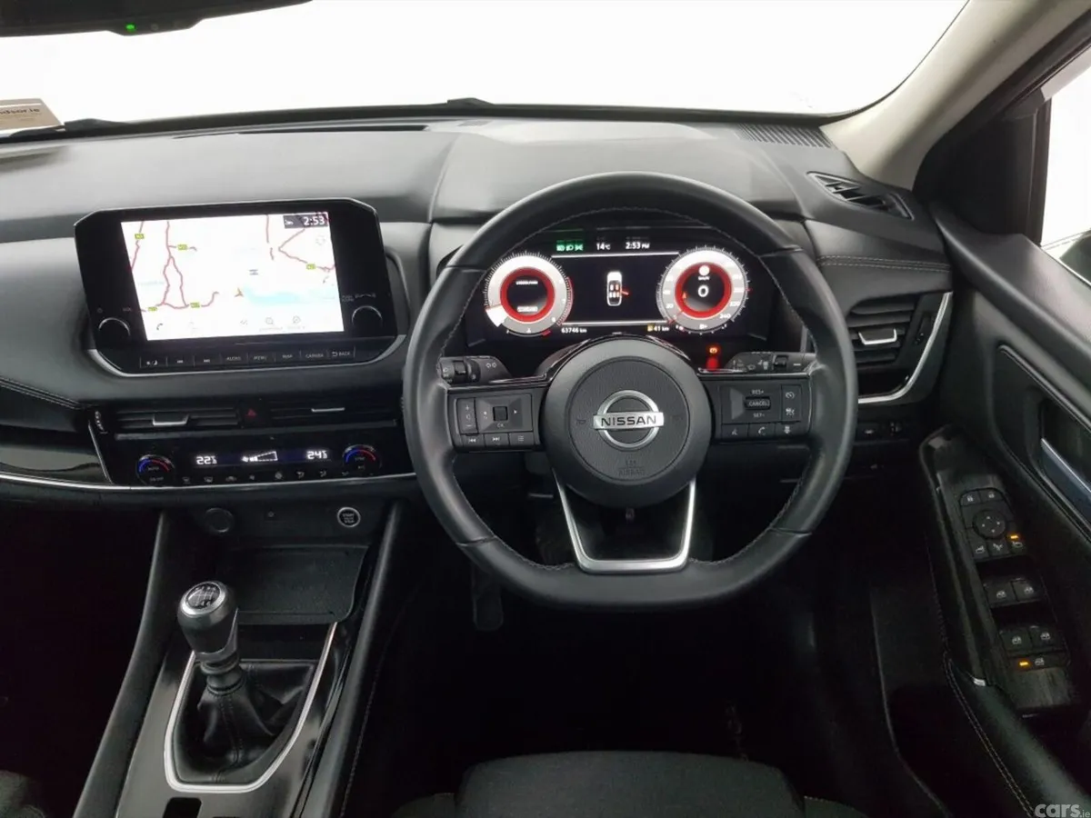 Nissan Qashqai MPV, Petrol, 2022, Grey