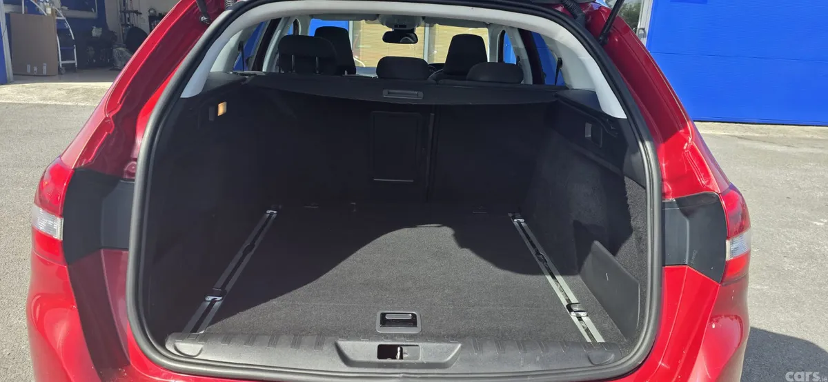 Peugeot 308 Estate, Diesel, 2018, Red