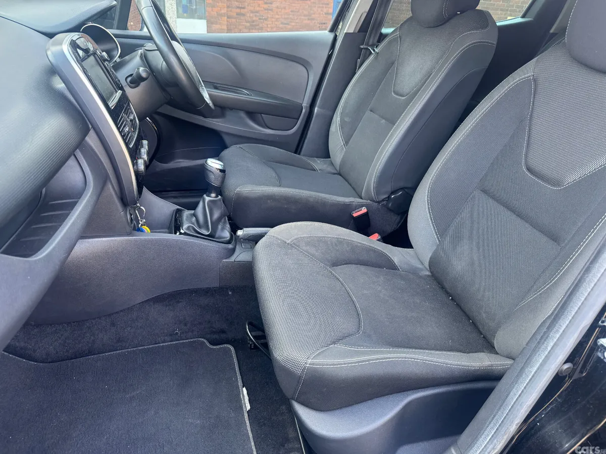 Renault Clio Hatchback, Petrol, 2019, Black