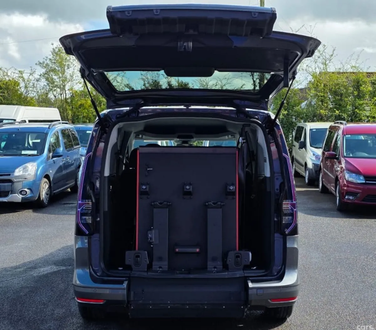 Volkswagen Caddy Maxi Life MPV, Diesel, 2026, Grey