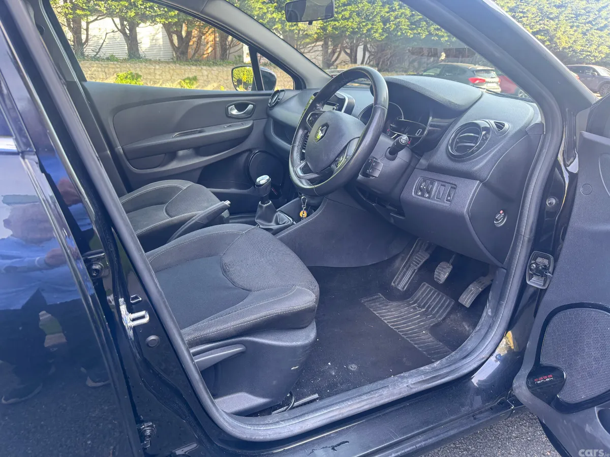 Renault Clio Hatchback, Petrol, 2019, Black