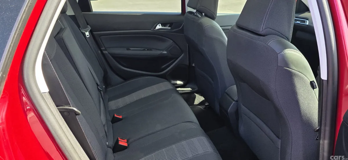 Peugeot 308 Estate, Diesel, 2018, Red