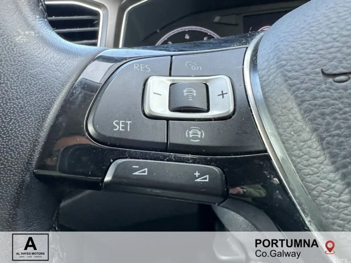 Volkswagen T-Roc SUV, Petrol, 2019, Red