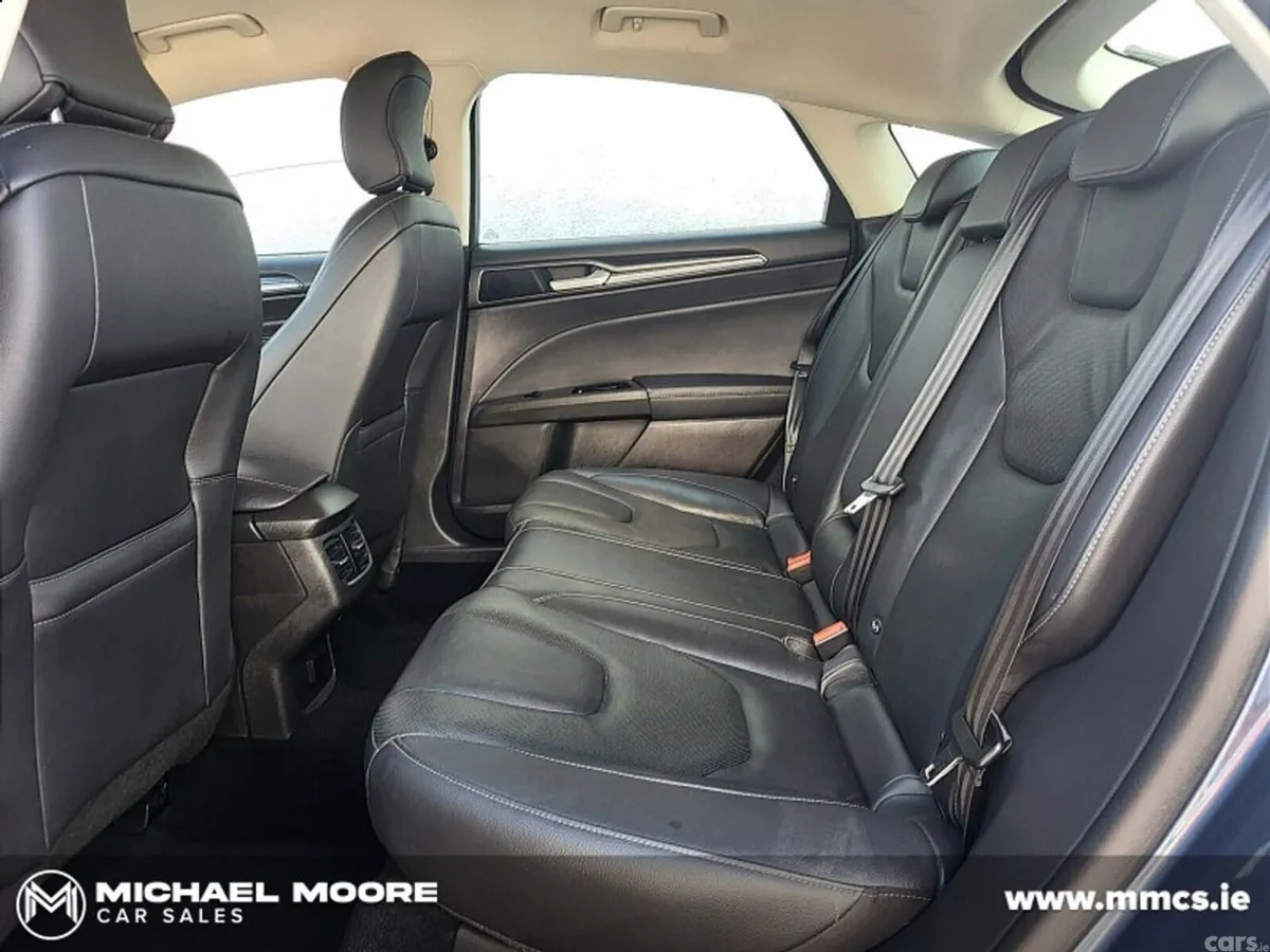 Ford Mondeo Hatchback, Diesel, 2021, Blue