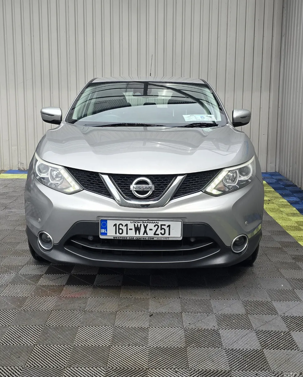 Nissan Qashqai SUV, Diesel, 2016, Silver