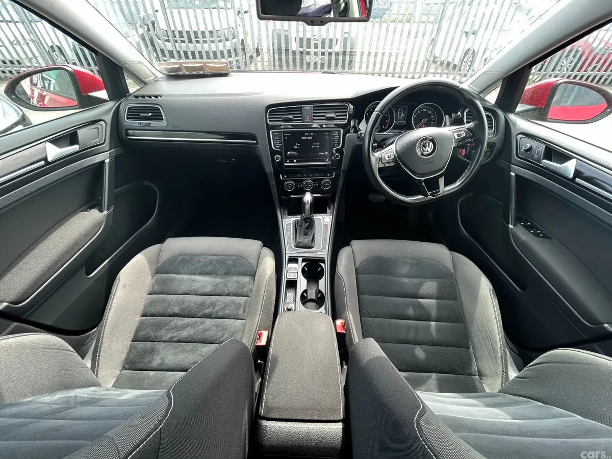 Volkswagen Golf Hatchback, Petrol, 2016, Red