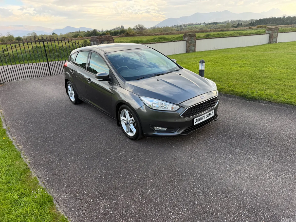 Ford Focus Hatchback, Diesel, 2017, Grey