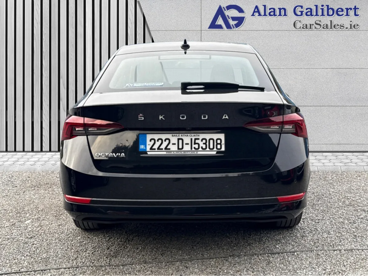 Skoda Octavia Hatchback, Diesel, 2022, Black